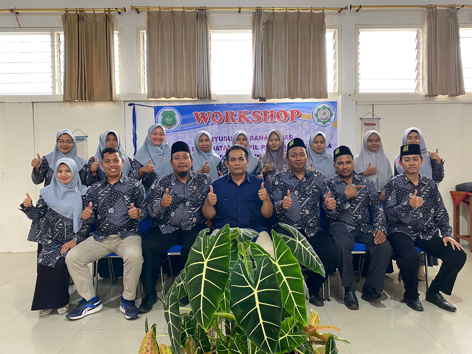 Workshop IKM SMP IT Mamba`ul Ulum - (Ada 0 foto)